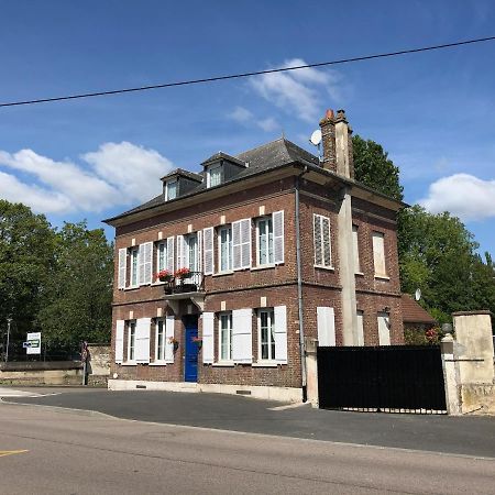 Maison Quatre Freres Louviers Εξωτερικό φωτογραφία